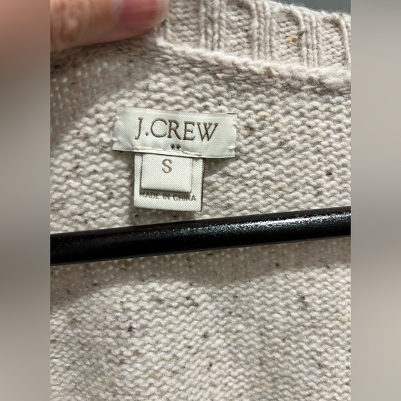 Vintage Jewel Embellished J. Crew Oatmeal Wool Blend V-neck sweater size Small - Picture 5 of 8